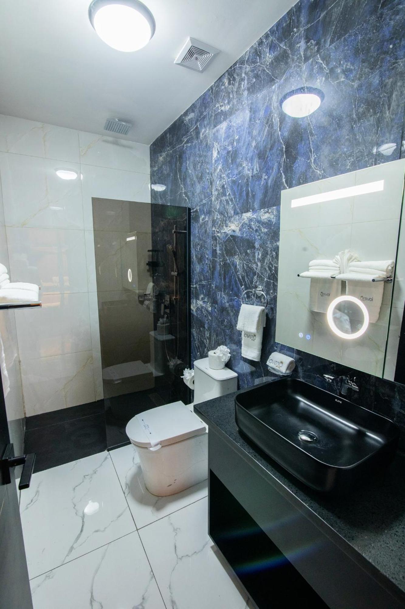 Lovera Hotel Сантьяго-де-лос-Кабальерос Экстерьер фото